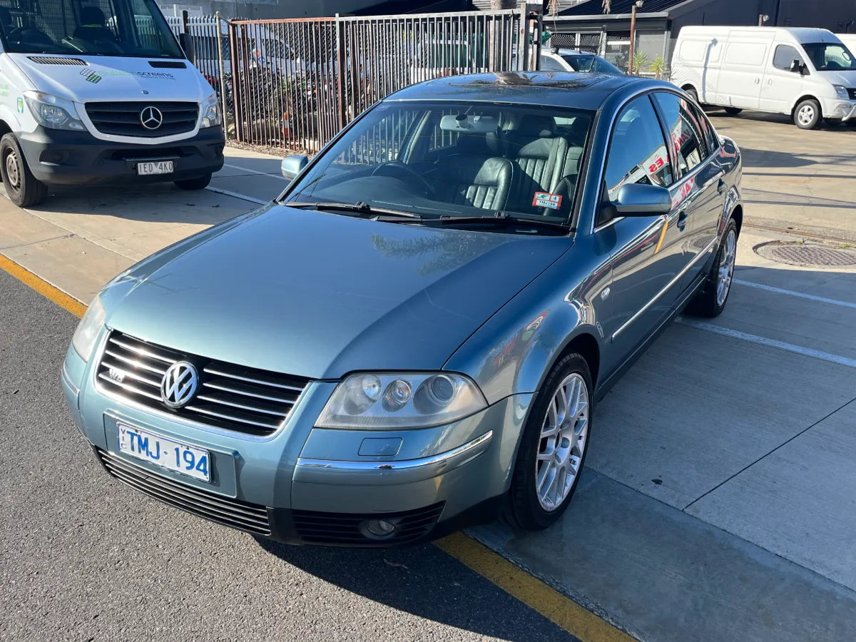 Blue Volkswagen Passat W8 for sale 