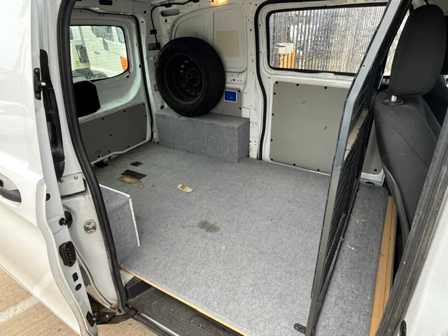 Side entry and cargo area of Mercedes-Benz Vito
